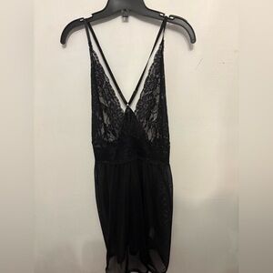 Chic Black Lace Chemise